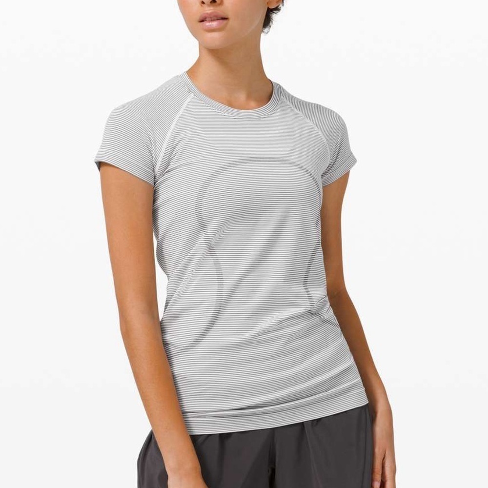 Lululemon | Women's Swiftly Tech Short Sleeve T-Shirt Size 6 White Black Stripe